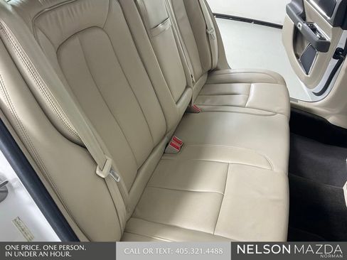 Used 2017 Lincoln Continental Select w/ Technology Package FWD image 30