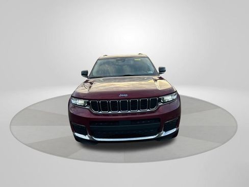 Used 2022 Jeep Grand Cherokee L Limited image 2