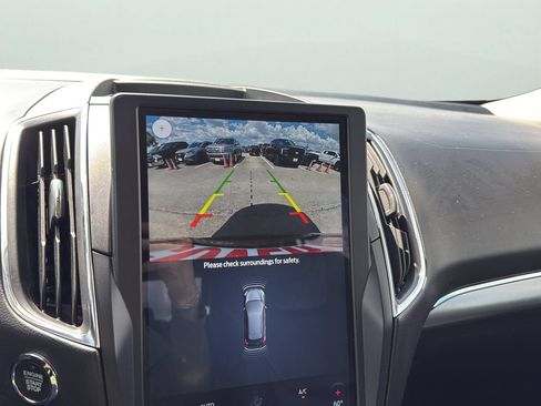 Used 2023 Ford Edge Titanium AWD/4WD image 18