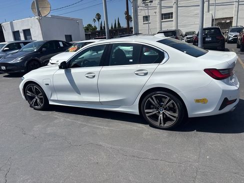 Used 2022 BMW 330e w/ Driving Assistance Package RWD image 8