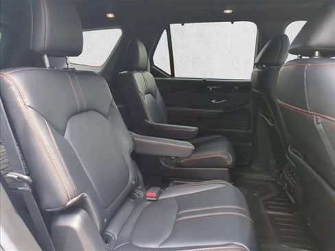 Used 2024 Honda Pilot TrailSport image 26