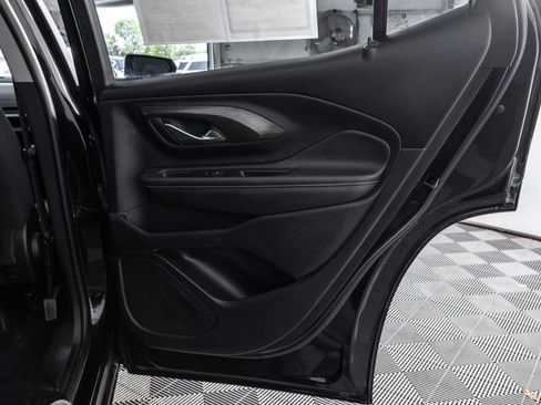 Used 2022 GMC Terrain SLE w/ Driver Convenience Package FWD image 41