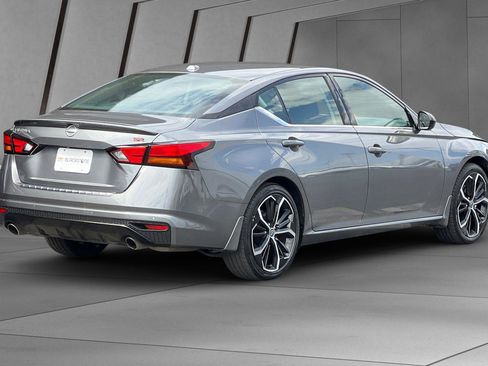 Used 2023 Nissan Altima 2.5 SR image 4
