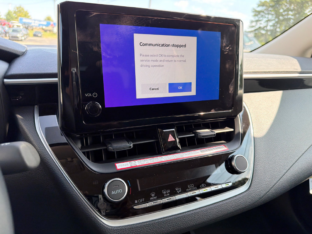Used 2026 Toyota Corolla LE FWD image 32