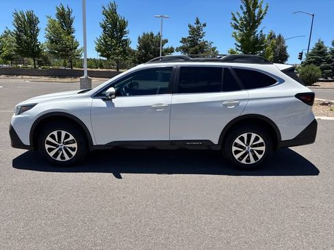 Used 2020 Subaru Outback Premium AWD/4WD image 6