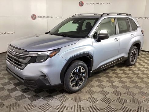 Used 2025 Subaru Forester Premium image 1