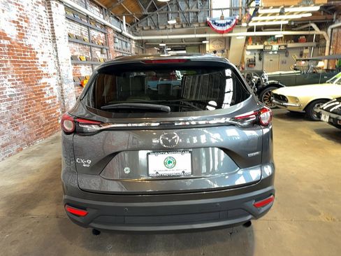 Used 2021 MAZDA CX-9 Touring w/ Touring Premium Package image 4
