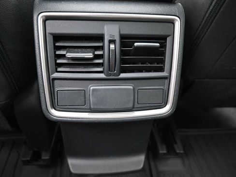 Used 2024 Subaru Forester Premium AWD/4WD image 14