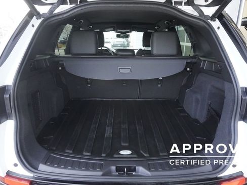 Used 2025 Land Rover Discovery Sport Dynamic SE image 31