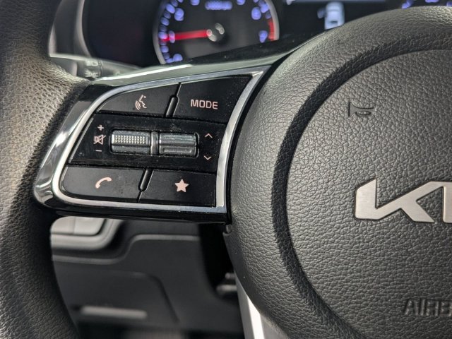 Certified 2023 Kia Forte LXS FWD image 18