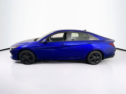 Used 2023 Hyundai Elantra SEL FWD image 8