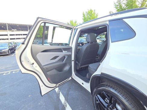 New 2026 Volkswagen Tiguan SE R-Line AWD/4WD image 24