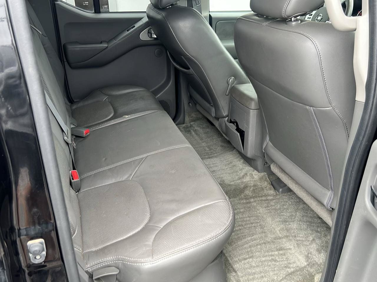Used 2016 Nissan Frontier SV AWD/4WD image 11