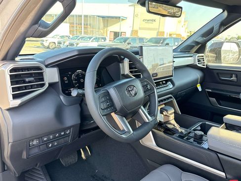 New 2026 Toyota Tundra Limited AWD/4WD image 7