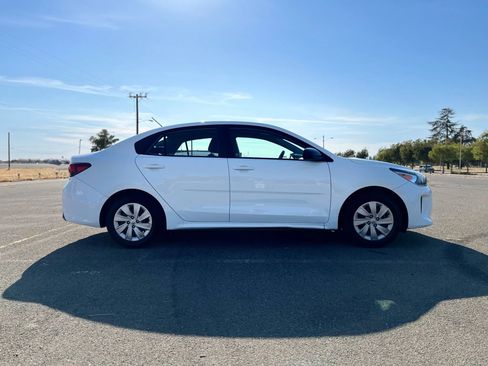 Used 2018 Kia Rio S image 4