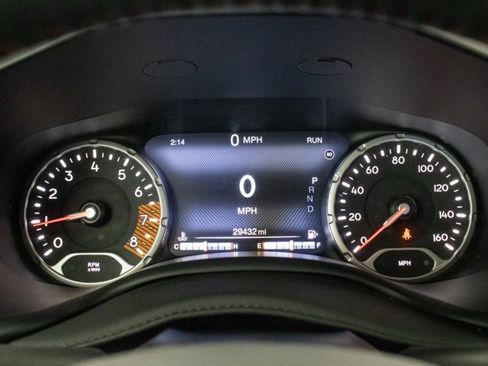 Certified 2022 Jeep Renegade Trailhawk w/ Trailer Tow Group image 12