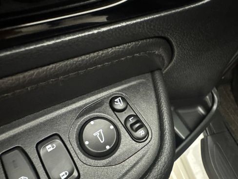 Used 2023 Honda Odyssey Elite image 23