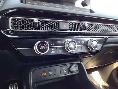 Used 2024 Honda Civic Sport image 17