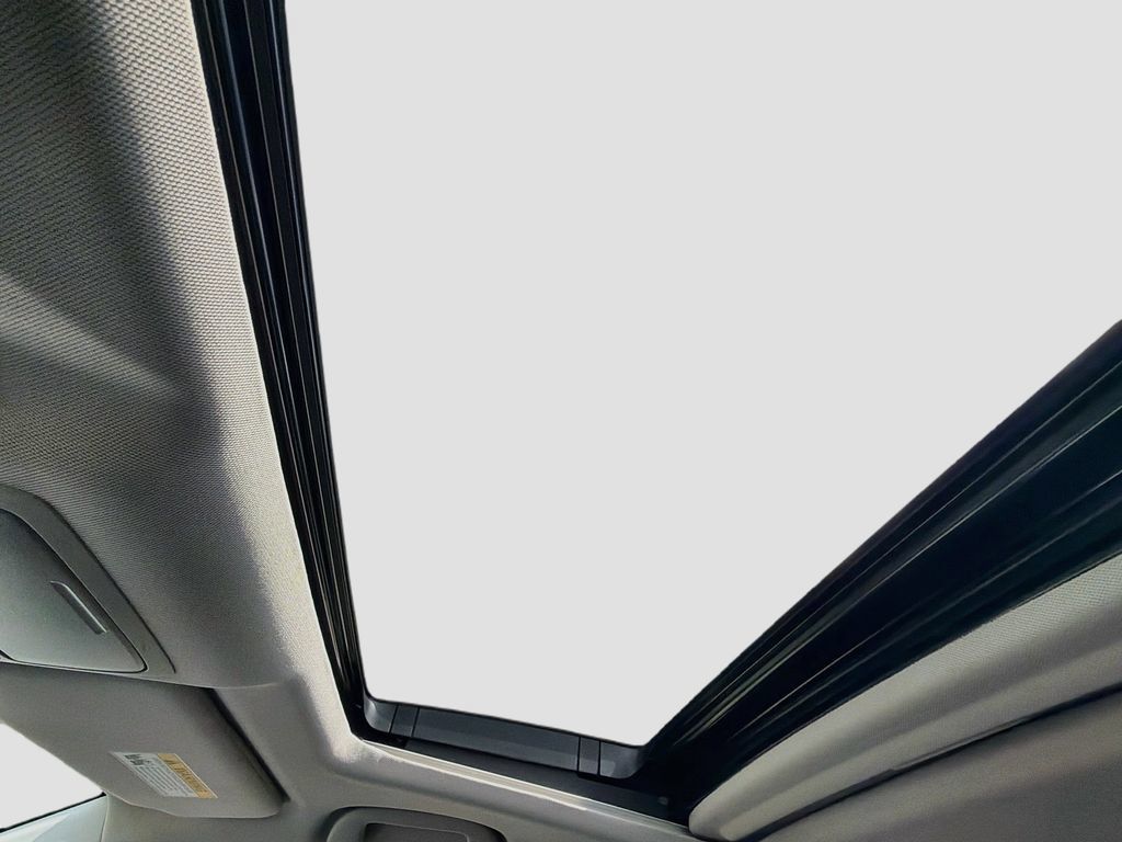 Used 2021 Honda Accord EX-L image 24