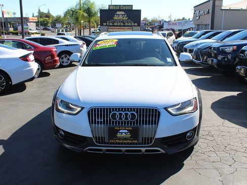 Used 2016 Audi A4 Premium Plus w/ Technology Package image 3