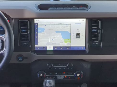 Used 2023 Ford Bronco Wildtrak image 31