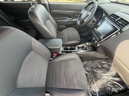 Used 2023 Mitsubishi Outlander Sport ES AWD/4WD image 10