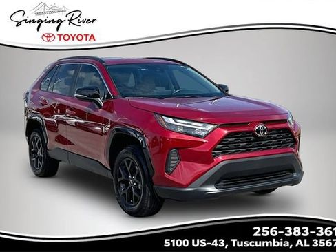Used 2025 Toyota RAV4 XLE w/ Convenience Package FWD image 1