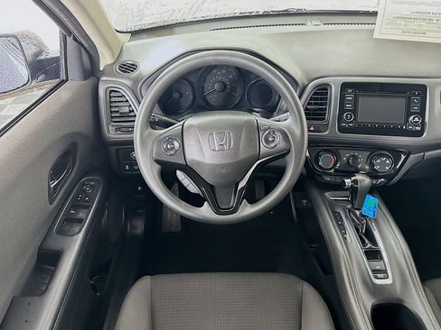 Used 2020 Honda HR-V LX image 18