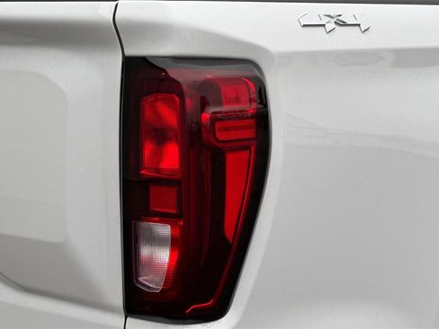 Used 2025 GMC Sierra 1500 Pro w/ Pro Value Package image 27