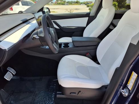 Used 2022 Tesla Model Y Performance AWD/4WD image 23