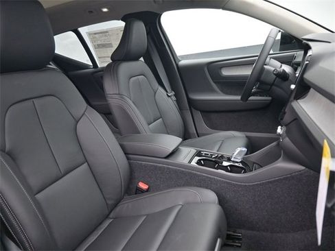 New 2026 Volvo XC40 B5 Ultra w/ Protection Package Premier image 34