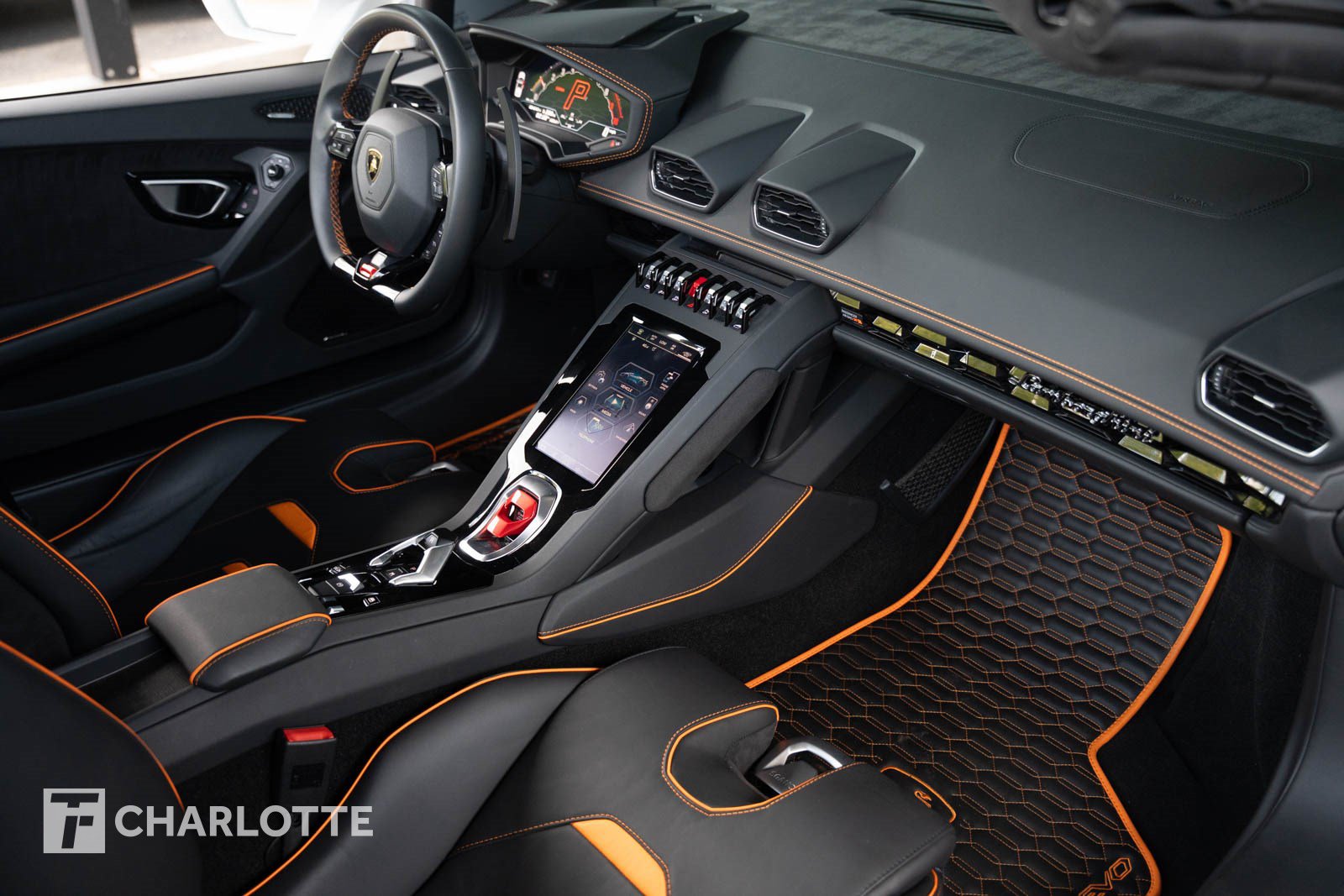 Used 2024 Lamborghini Huracan EVO AWD/4WD image 34