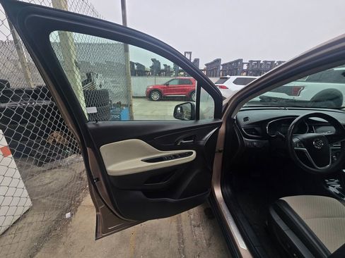 Used 2019 Buick Encore Preferred image 8