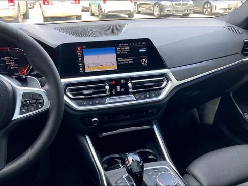 Used 2020 BMW 330i Sedan w/ Premium Package image 6