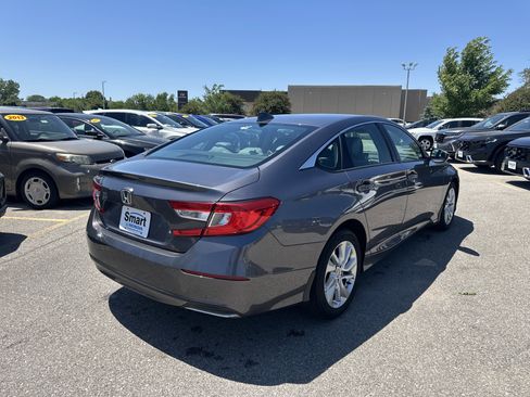 Used 2019 Honda Accord LX image 4