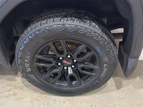 Used 2022 GMC Sierra 1500 Elevation image 10