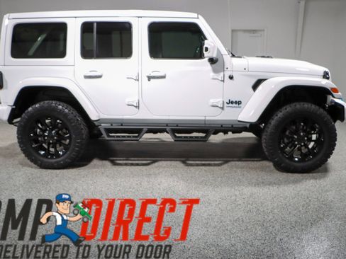 Used 2021 Jeep Wrangler Unlimited Sahara image 7
