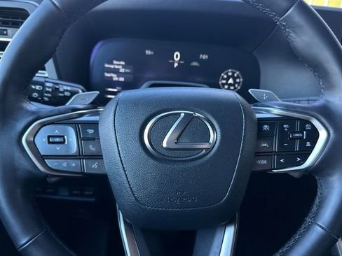 Used 2025 Lexus GX 550 image 25