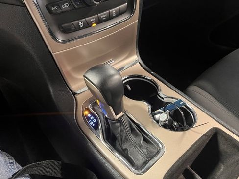 Used 2016 Jeep Grand Cherokee Laredo w/ Quick Order Package 23E image 27