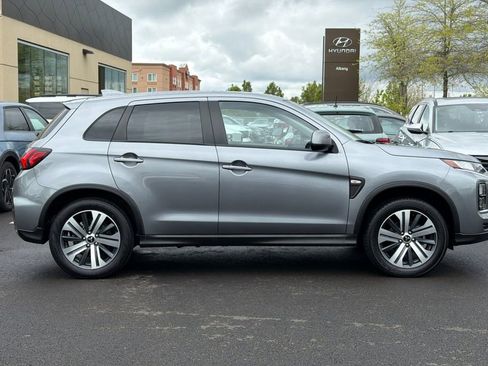 Used 2024 Mitsubishi Outlander Sport ES AWD/4WD image 3