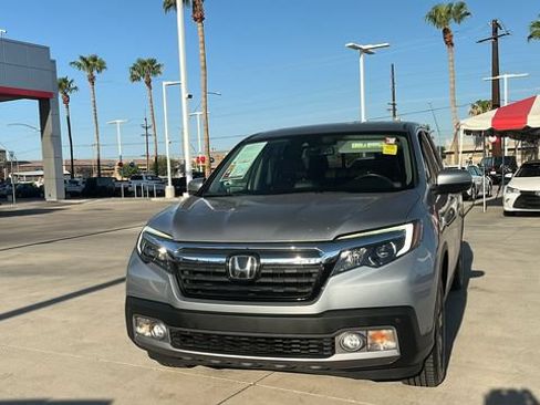 Used 2017 Honda Ridgeline RTL-E image 2