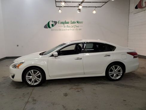 Used 2013 Nissan Altima 3.5 SL w/ Technology Pkg image 3