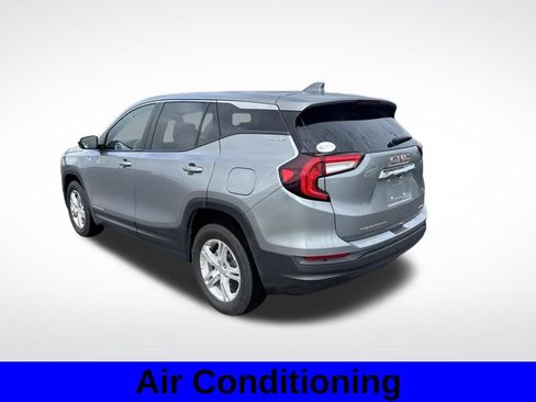 Used 2024 GMC Terrain SLE AWD/4WD image 3