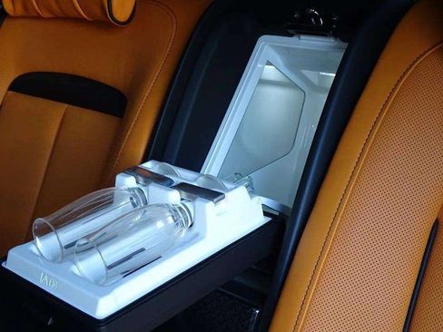 Certified 2023 Rolls-Royce Cullinan Black Badge w/ Driver's Package image 13