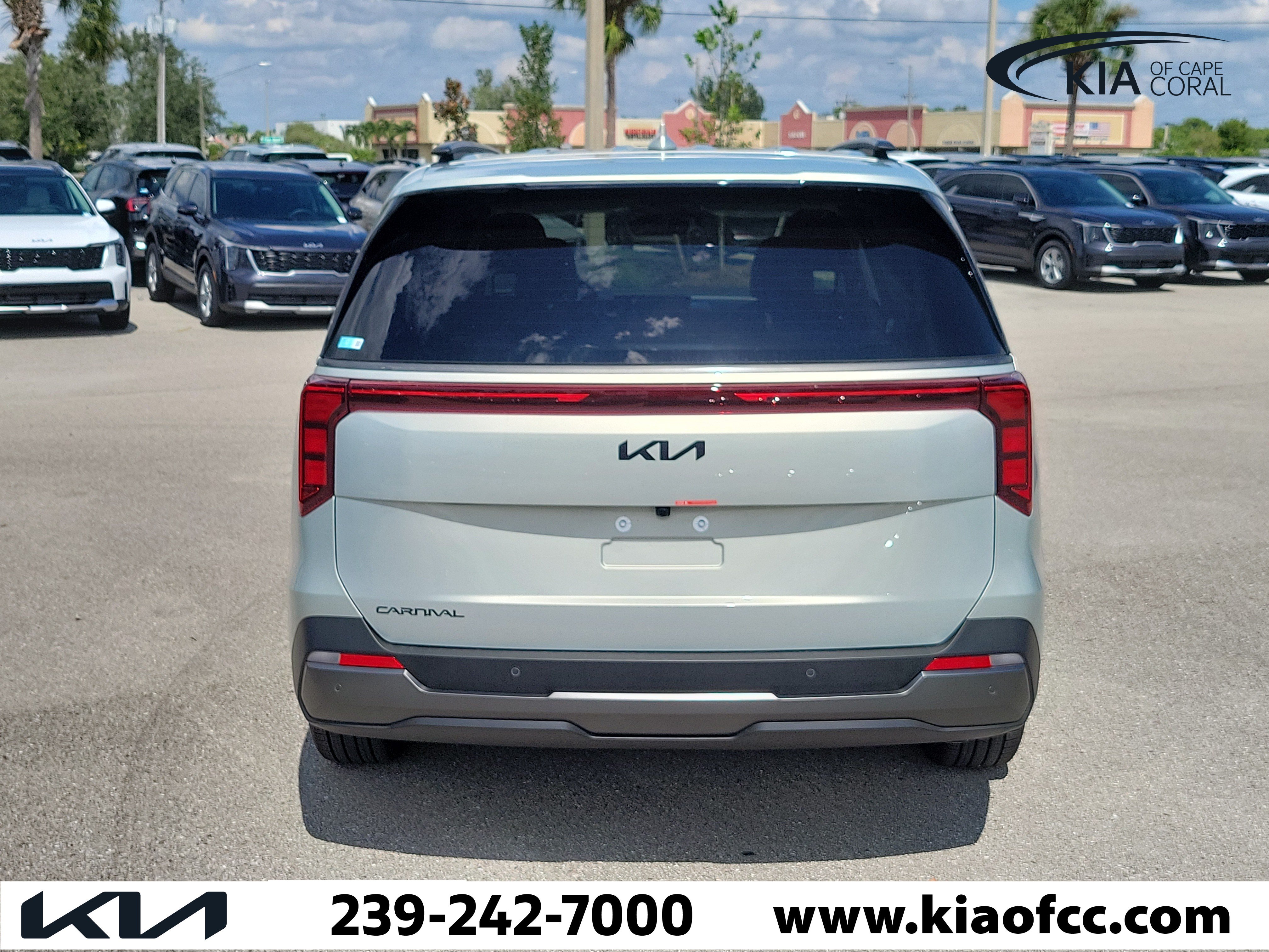New 2027 Kia Carnival SX FWD image 5