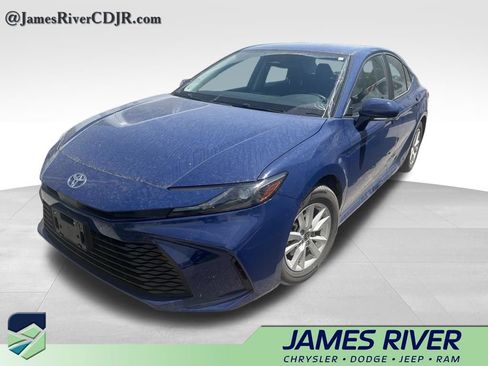 Used 2025 Toyota Camry LE FWD image 1