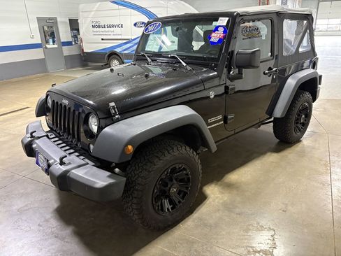 Used 2017 Jeep Wrangler Sport image 6