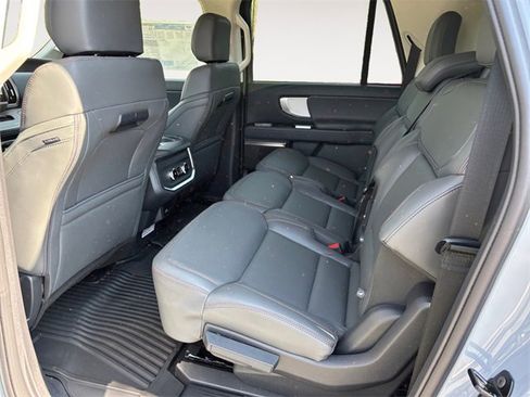 New 2025 Ford Expedition Max Active image 13