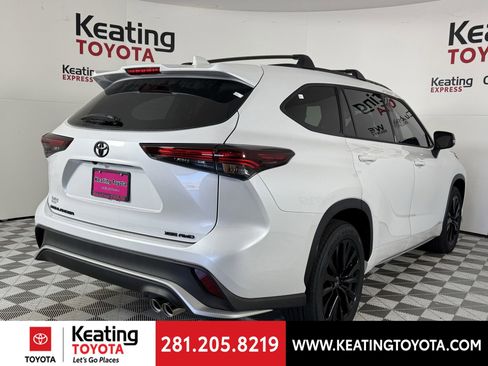 New 2026 Toyota Highlander XSE image 14