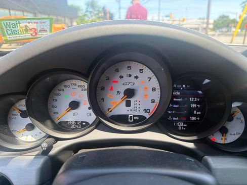 Used 2014 Porsche 911 GT3 RWD image 5